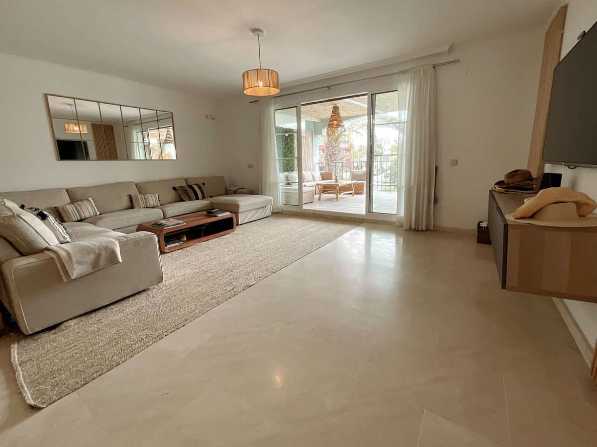 3 Bed Apartment for sale in Sotogrande Marina Costa Del Sol, Cádiz, Spain