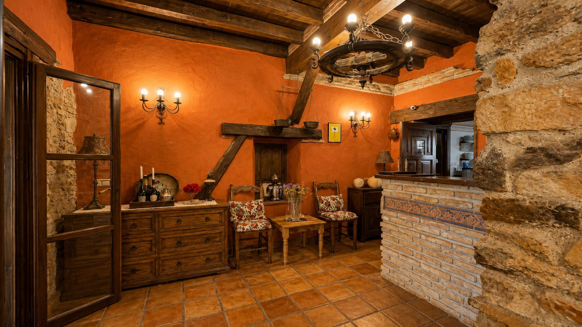 8 Bed Townhouse for sale in Cártama Costa Del Sol, Málaga, Spain
