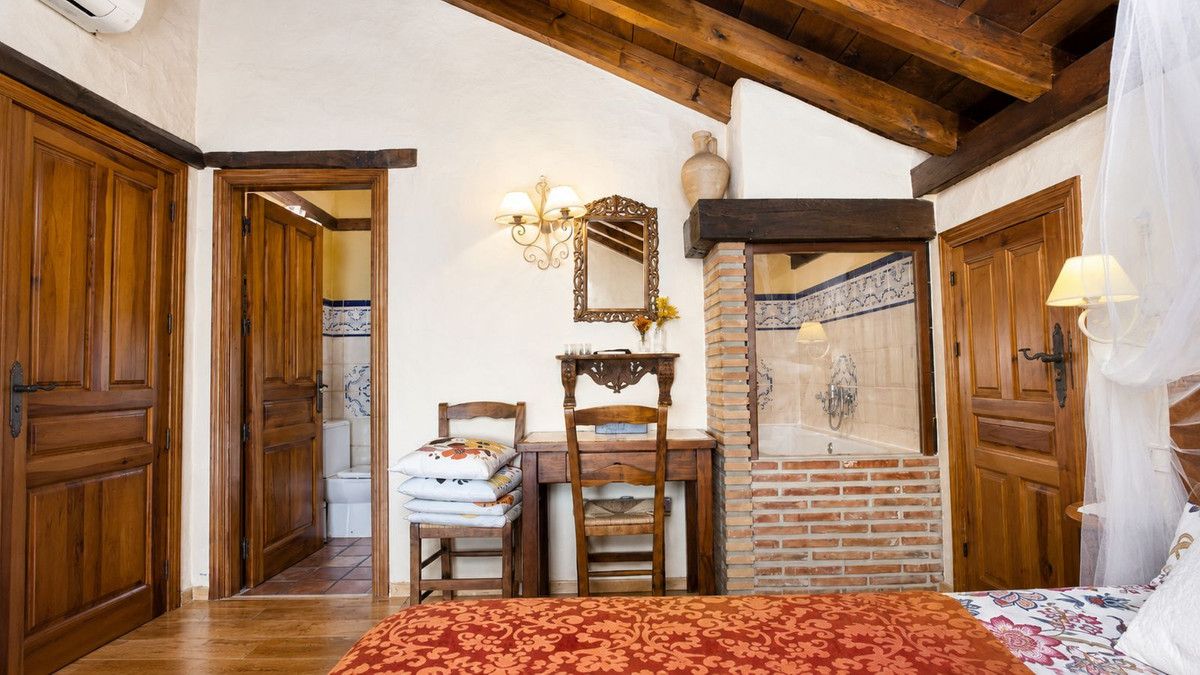 8 Bed Townhouse for sale in Cártama Costa Del Sol, Málaga, Spain