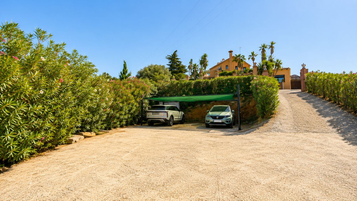 8 Bed Townhouse for sale in Cártama Costa Del Sol, Málaga, Spain