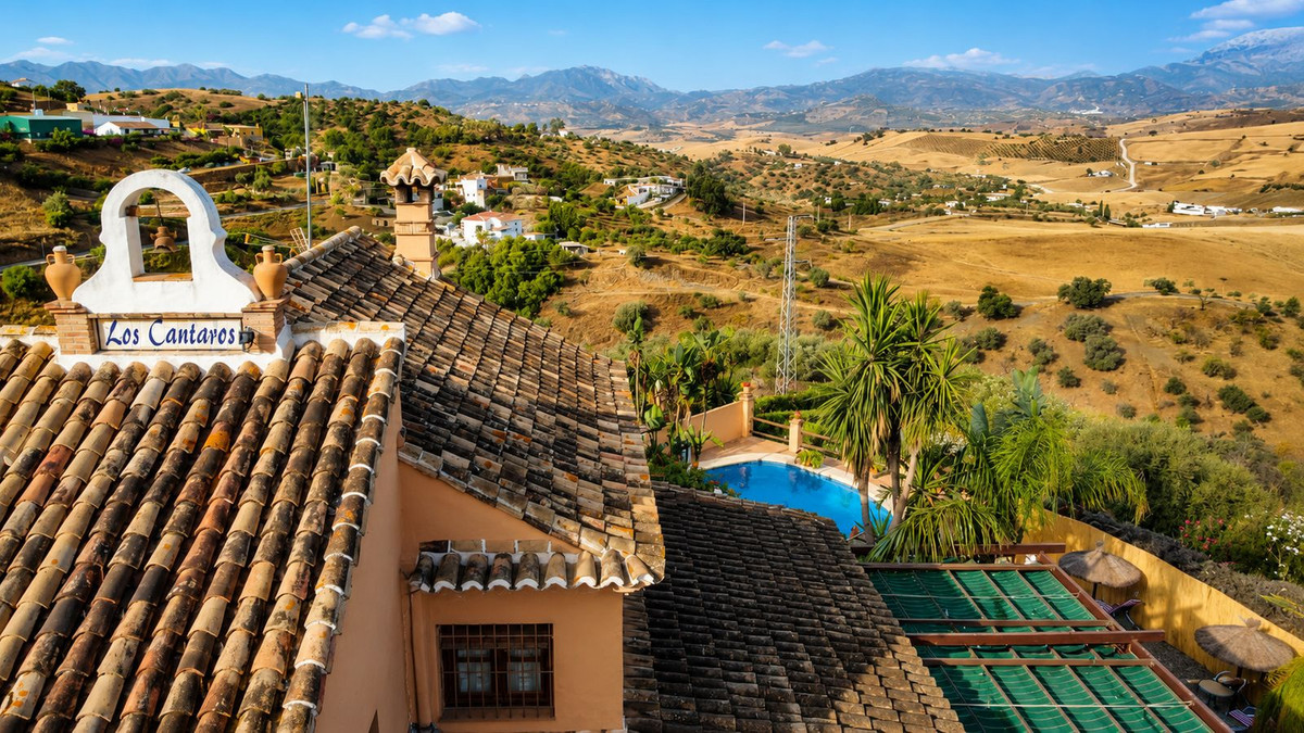 8 Bed Townhouse for sale in Cártama Costa Del Sol, Málaga, Spain