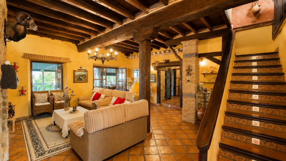 8 Bed Townhouse for sale in Cártama Costa Del Sol, Málaga, Spain
