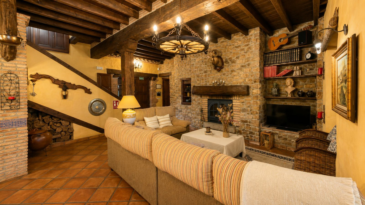 8 Bed Townhouse for sale in Cártama Costa Del Sol, Málaga, Spain