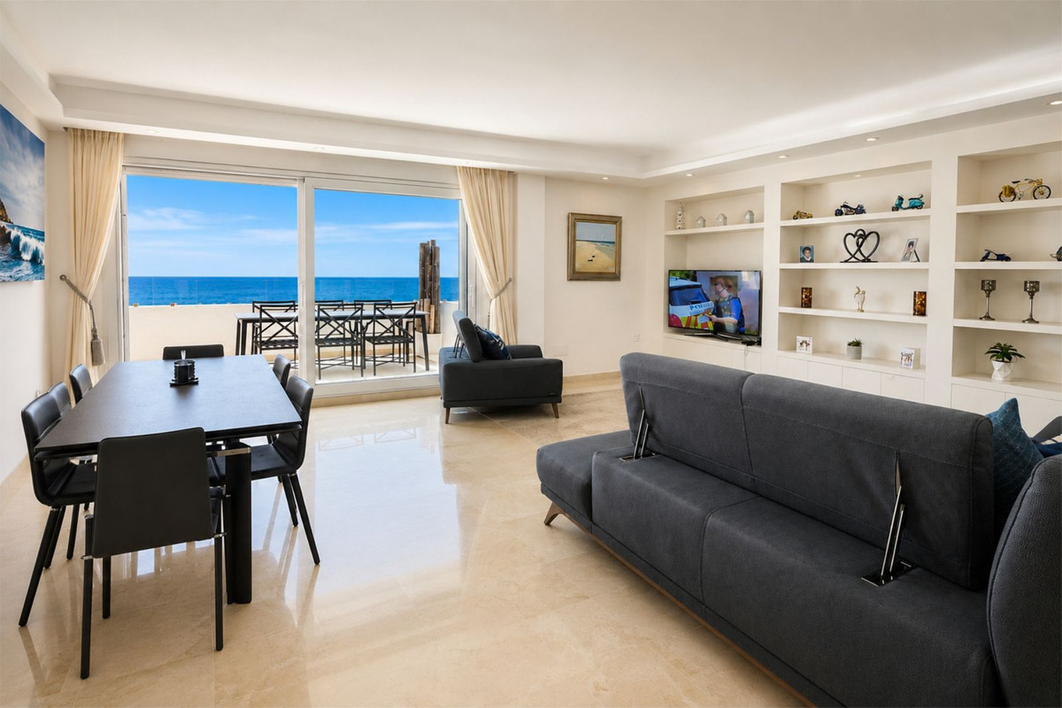 5 Bed Apartment for sale in Cabopino Costa Del Sol, Málaga, Spain