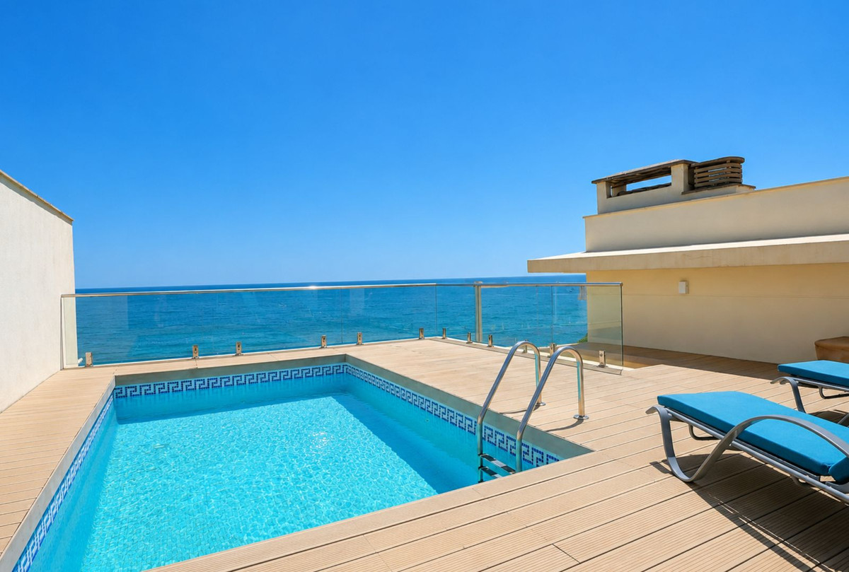 5 Bed Apartment for sale in Cabopino Costa Del Sol, Málaga, Spain