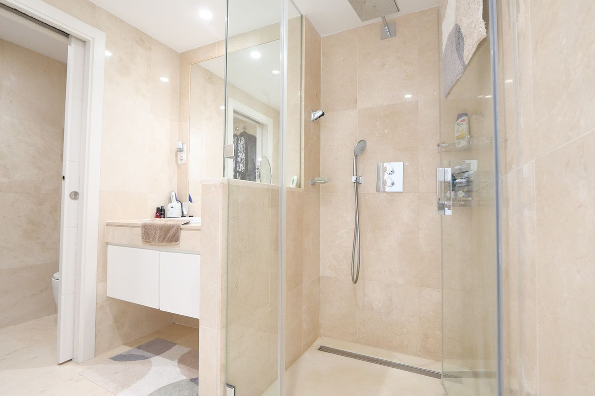 5 Bed Apartment for sale in Cabopino Costa Del Sol, Málaga, Spain