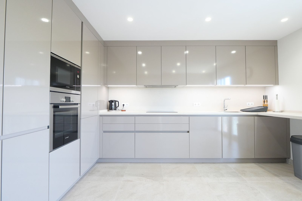 5 Bed Apartment for sale in Cabopino Costa Del Sol, Málaga, Spain