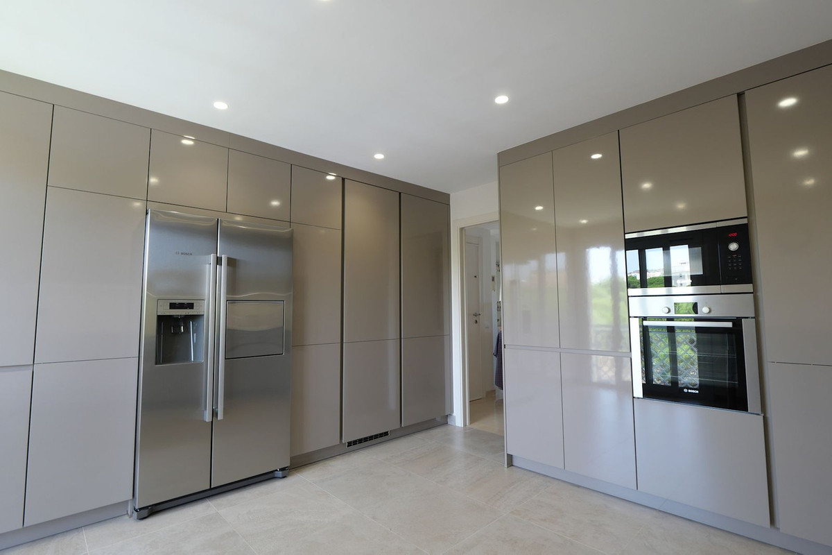 5 Bed Apartment for sale in Cabopino Costa Del Sol, Málaga, Spain