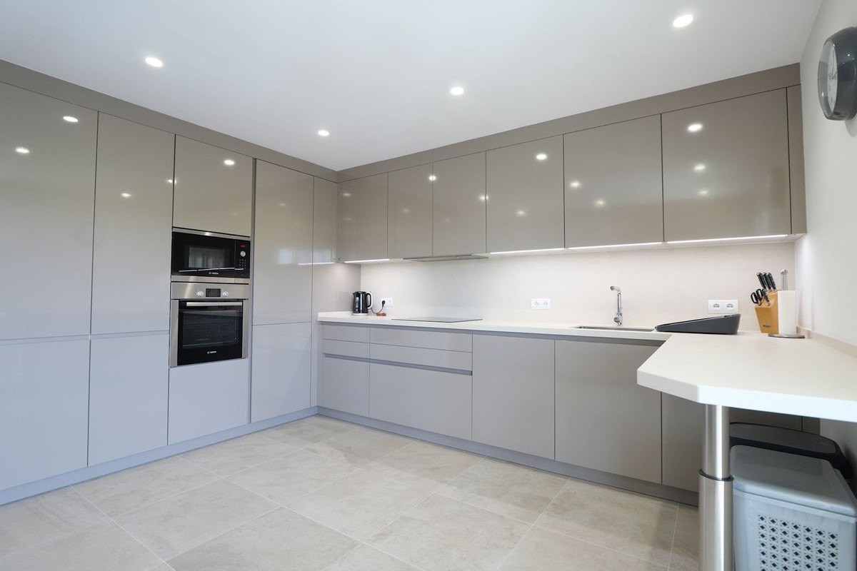 5 Bed Apartment for sale in Cabopino Costa Del Sol, Málaga, Spain