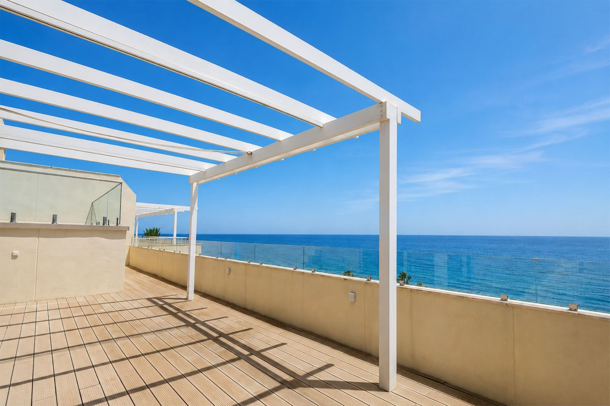 5 Bed Apartment for sale in Cabopino Costa Del Sol, Málaga, Spain