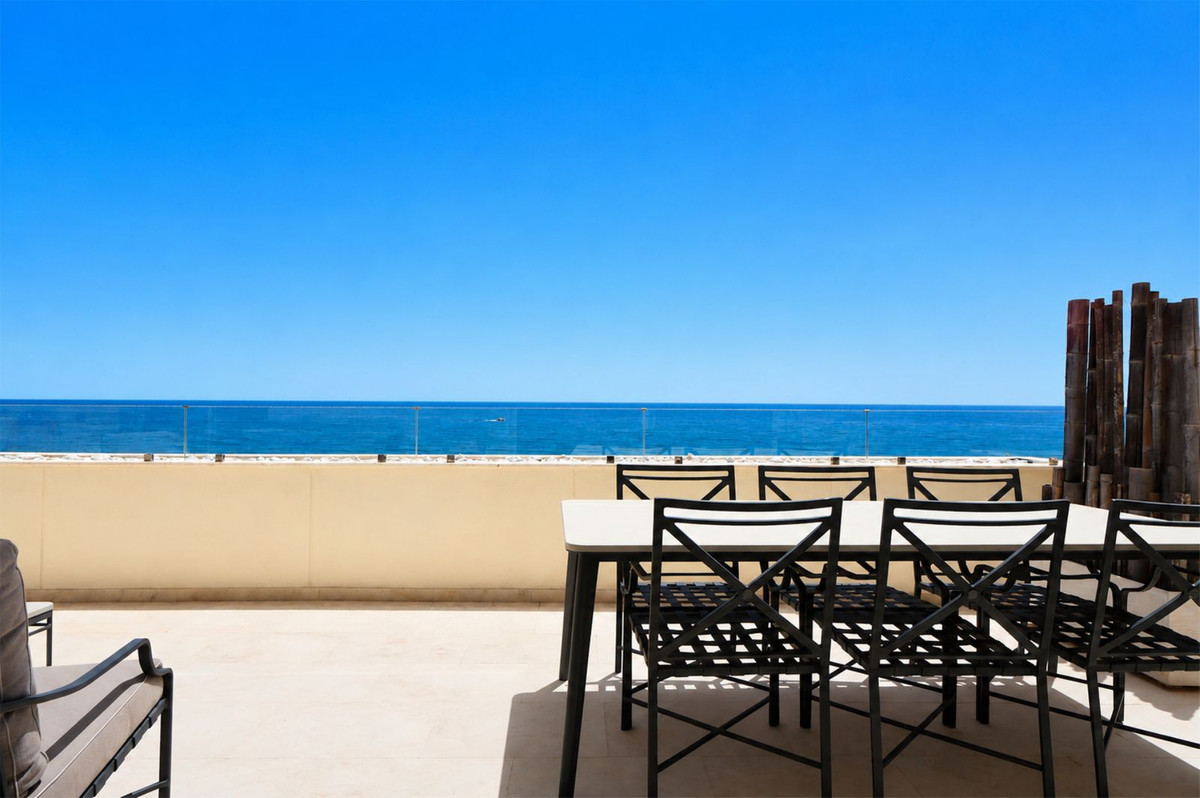 5 Bed Apartment for sale in Cabopino Costa Del Sol, Málaga, Spain