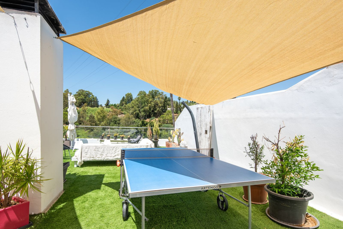 3 Bed Apartment for sale in Benahavís Costa Del Sol, Málaga, Spain