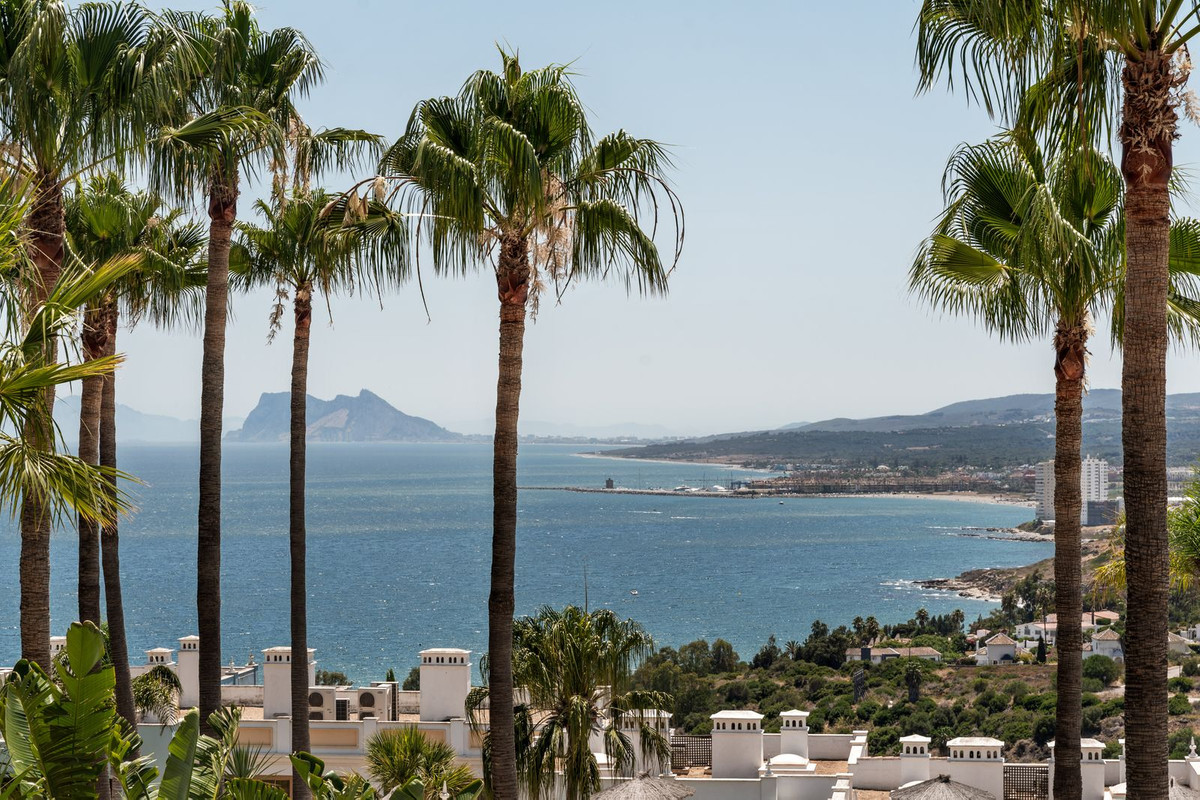 Se vende Apartamento Planta Media de 2 dormitorios en Costa Del Sol, Málaga, España