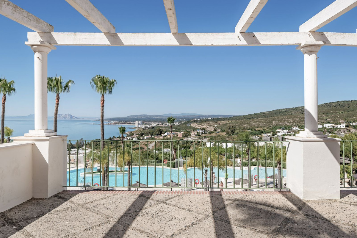 Se vende Apartamento Planta Media de 2 dormitorios en Costa Del Sol, Málaga, España