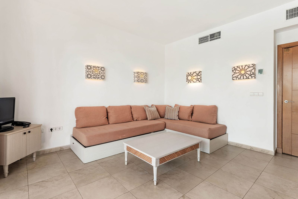 Se vende Apartamento Planta Media de 2 dormitorios en Costa Del Sol, Málaga, España