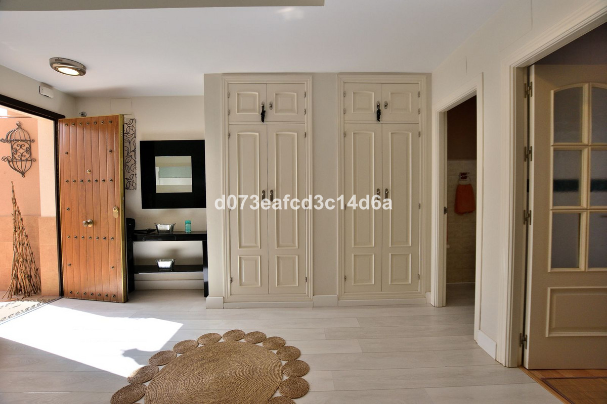 3 Bed Townhouse for sale in Ronda Costa Del Sol, Málaga, Spain