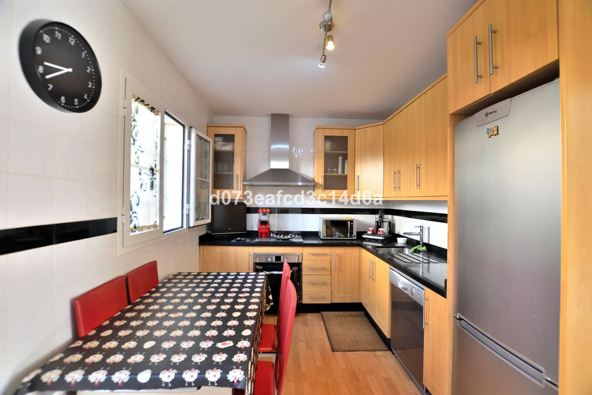 3 Bed Townhouse for sale in Ronda Costa Del Sol, Málaga, Spain