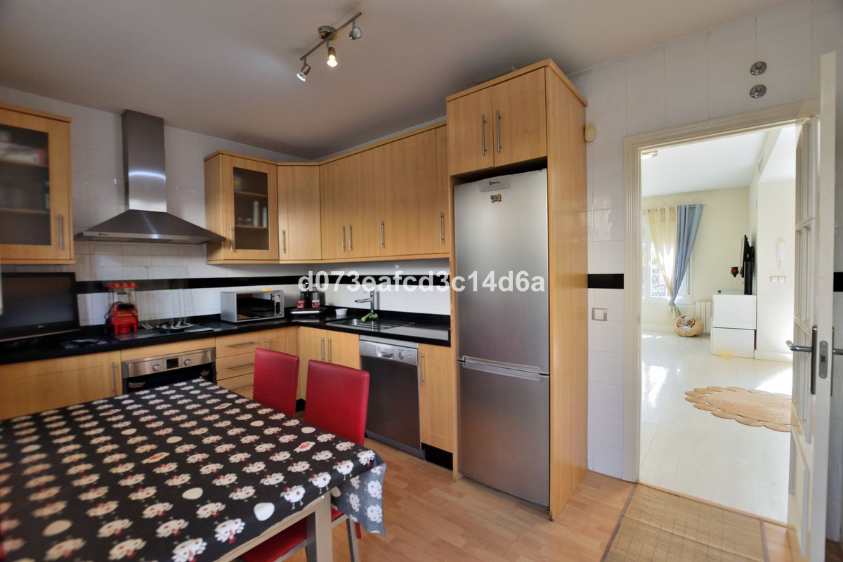 3 Bed Townhouse for sale in Ronda Costa Del Sol, Málaga, Spain