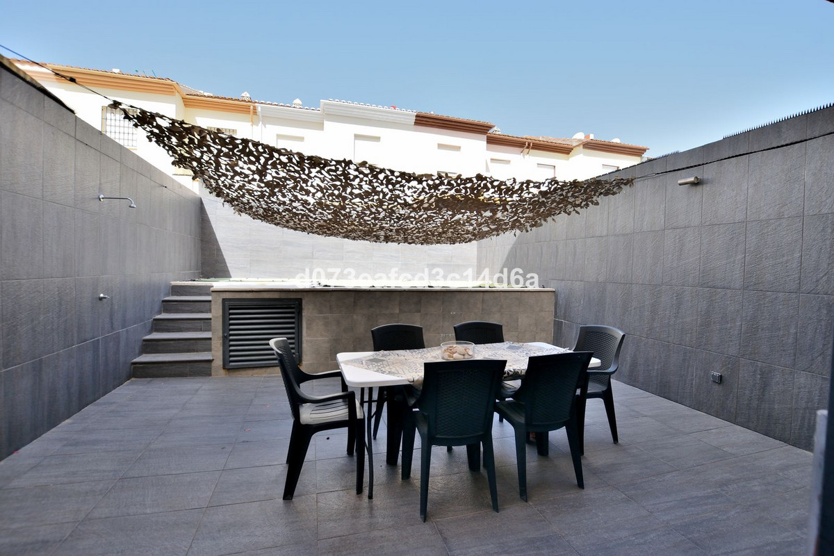 3 Bed Townhouse for sale in Ronda Costa Del Sol, Málaga, Spain