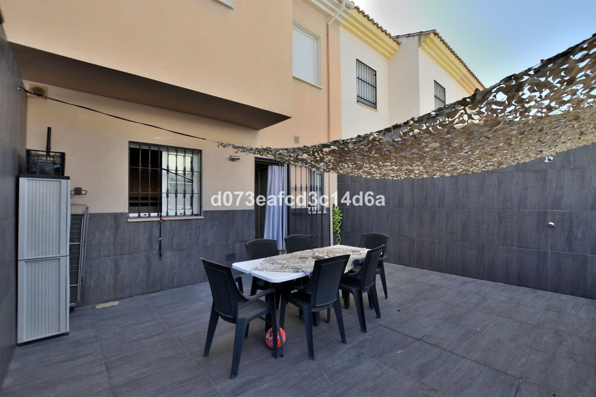3 Bed Townhouse for sale in Ronda Costa Del Sol, Málaga, Spain