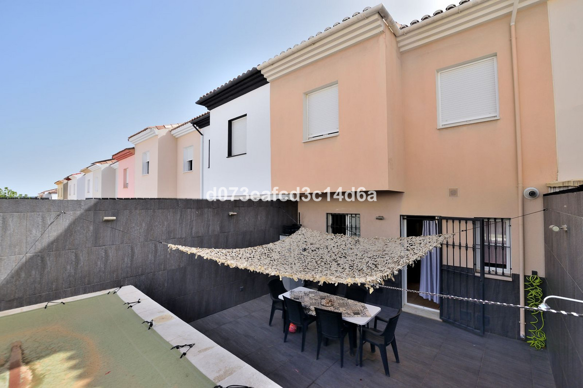 3 Bed Townhouse for sale in Ronda Costa Del Sol, Málaga, Spain