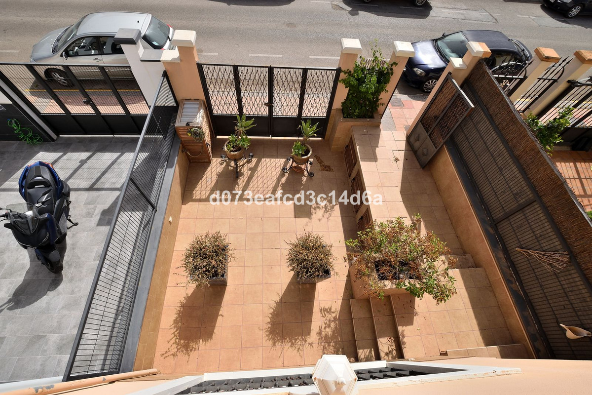 3 Bed Townhouse for sale in Ronda Costa Del Sol, Málaga, Spain