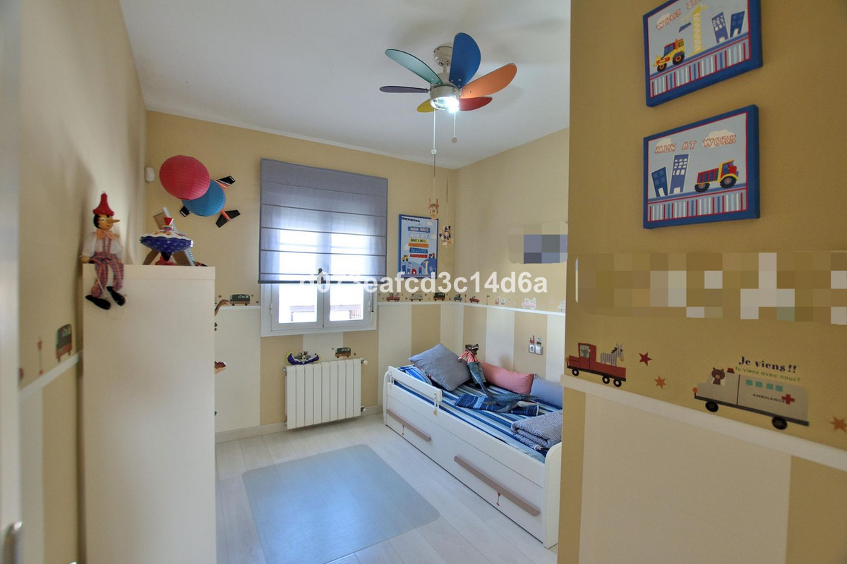 3 Bed Townhouse for sale in Ronda Costa Del Sol, Málaga, Spain