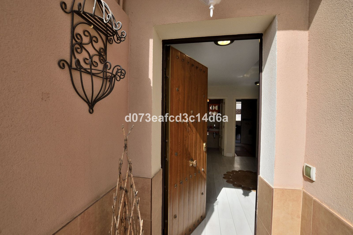 3 Bed Townhouse for sale in Ronda Costa Del Sol, Málaga, Spain