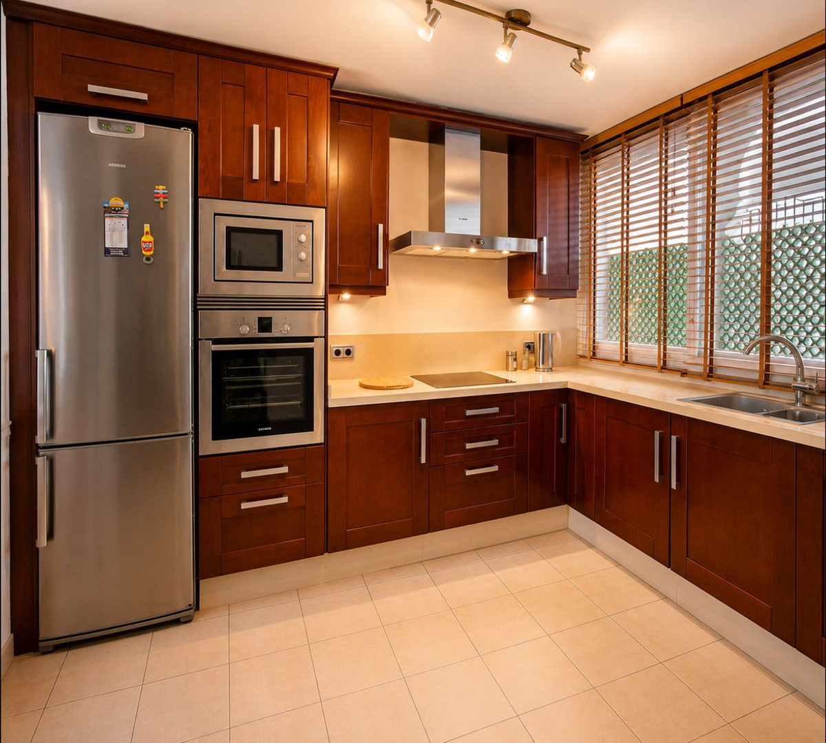 3 Bed Apartment for sale in Estepona Costa Del Sol, Málaga, Spain