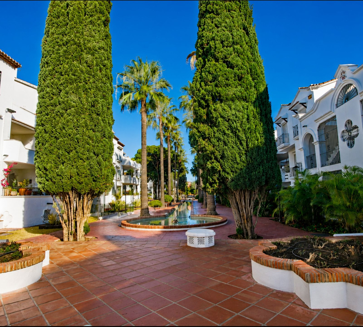 3 Bed Apartment for sale in Estepona Costa Del Sol, Málaga, Spain