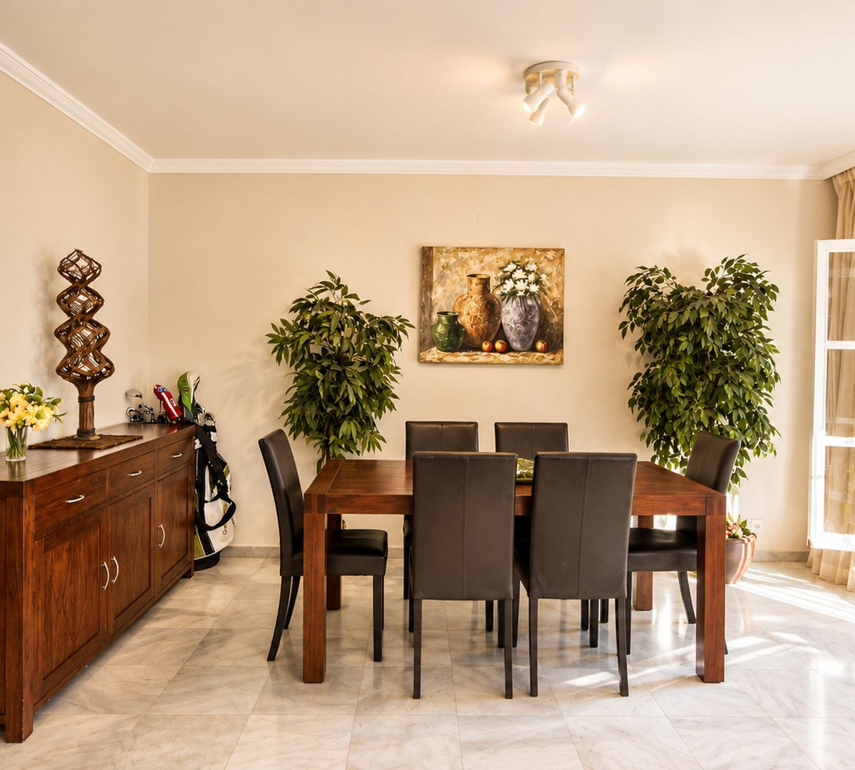 3 Bed Apartment for sale in Estepona Costa Del Sol, Málaga, Spain