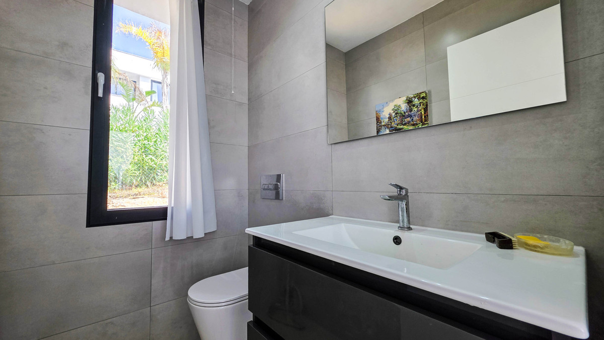 3 Bed Townhouse for sale in La Duquesa Costa Del Sol, Málaga, Spain