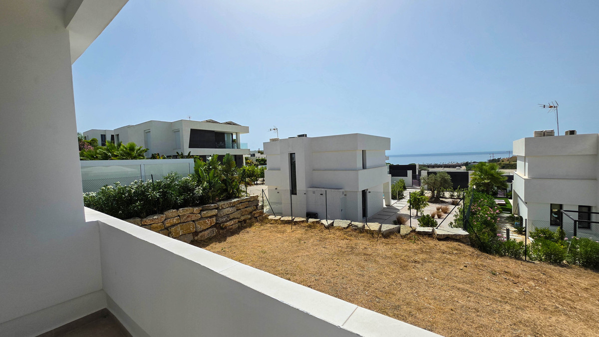 3 Bed Townhouse for sale in La Duquesa Costa Del Sol, Málaga, Spain