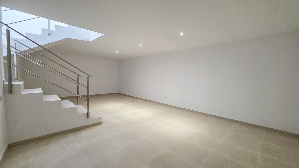 3 Bed Townhouse for sale in La Duquesa Costa Del Sol, Málaga, Spain