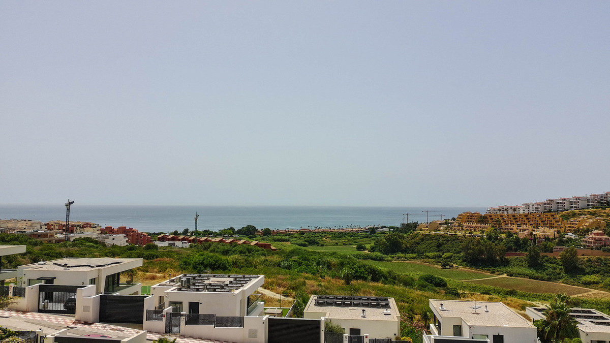 3 Bed Townhouse for sale in La Duquesa Costa Del Sol, Málaga, Spain
