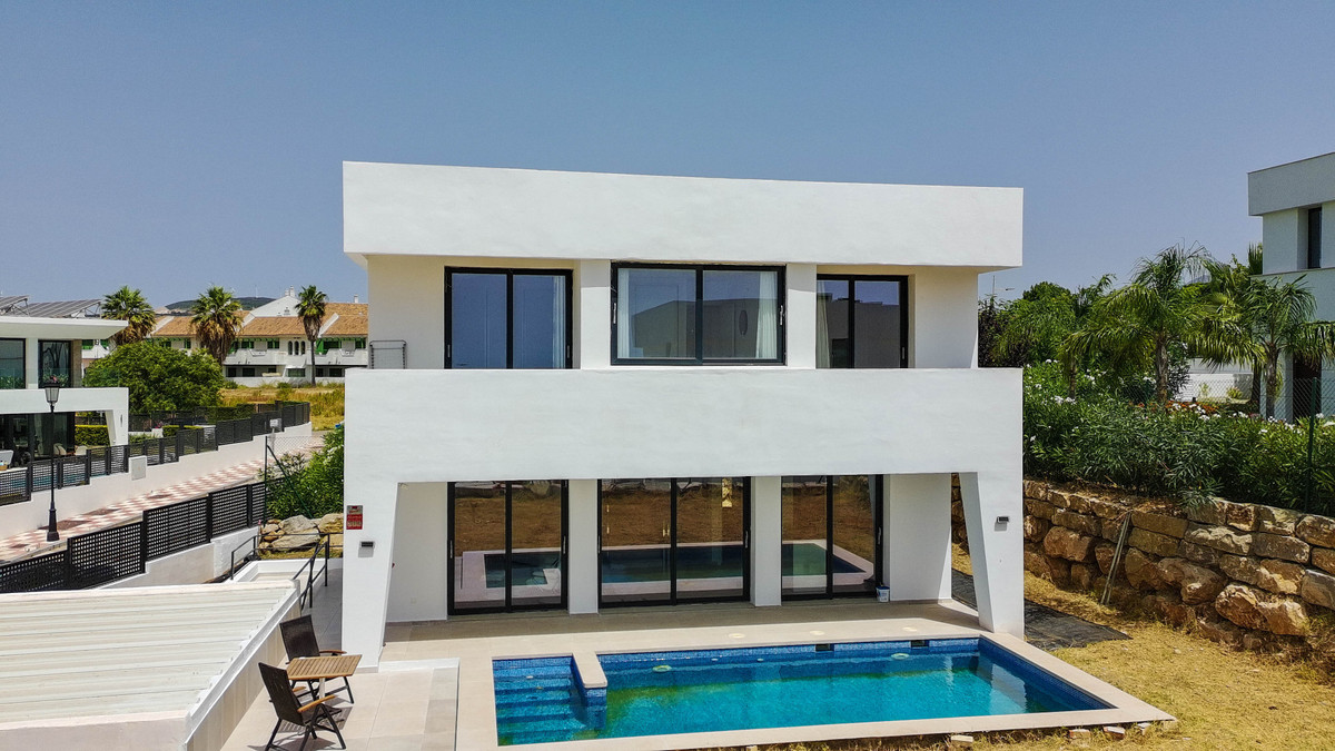3 Bed Townhouse for sale in La Duquesa Costa Del Sol, Málaga, Spain