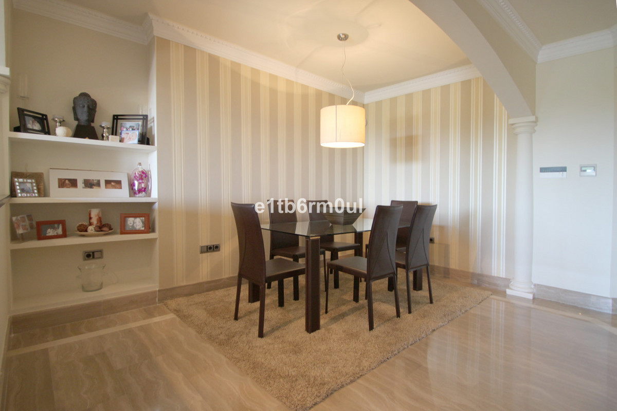3 Bed Apartment for sale in The Golden Mile Costa Del Sol, Málaga, Spain