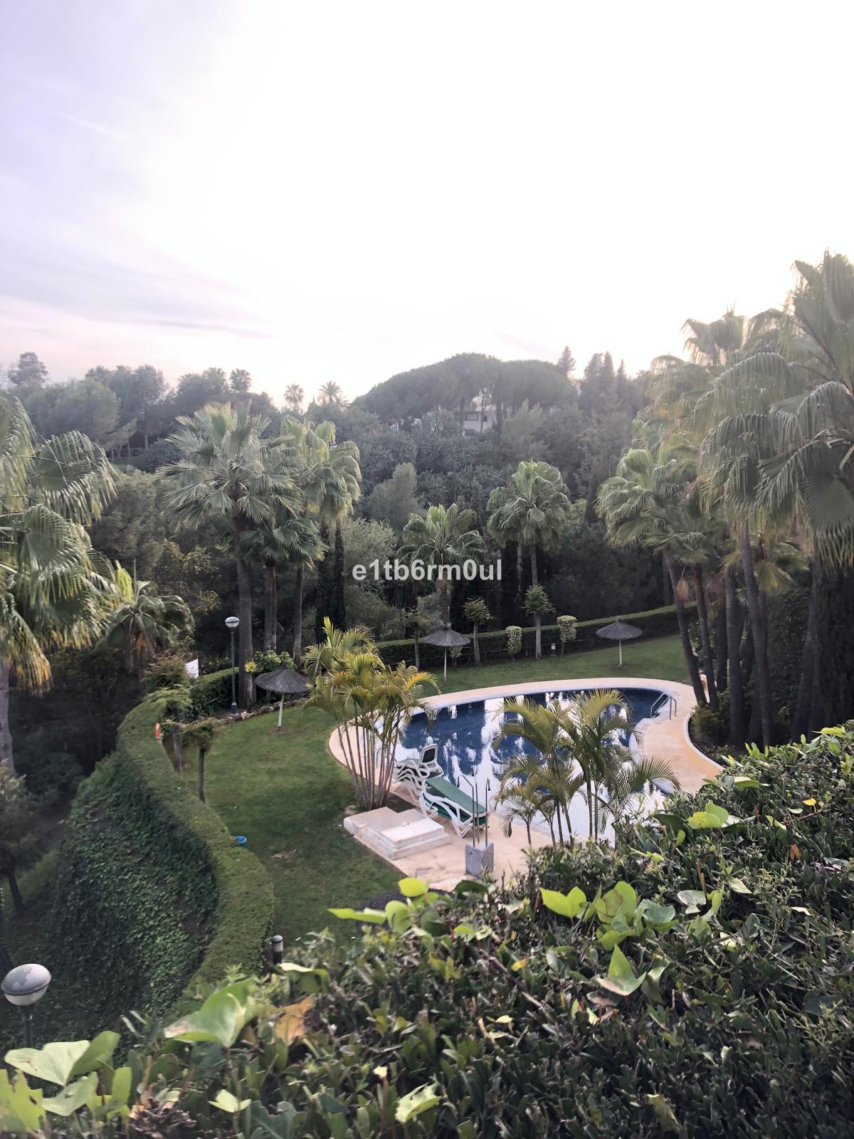 3 Bed Apartment for sale in The Golden Mile Costa Del Sol, Málaga, Spain