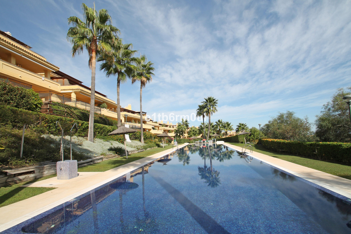 3 Bed Apartment for sale in The Golden Mile Costa Del Sol, Málaga, Spain