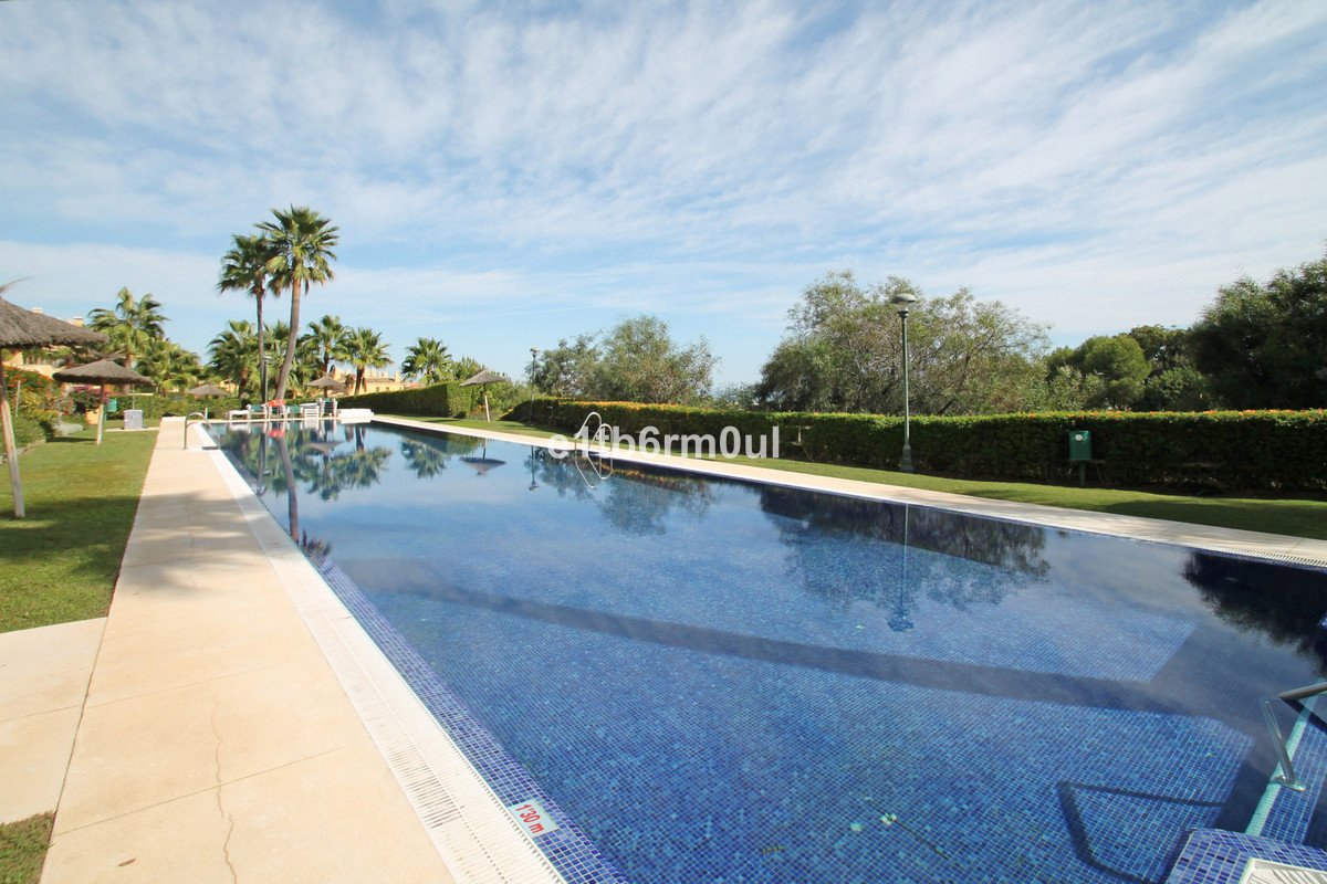 3 Bed Apartment for sale in The Golden Mile Costa Del Sol, Málaga, Spain