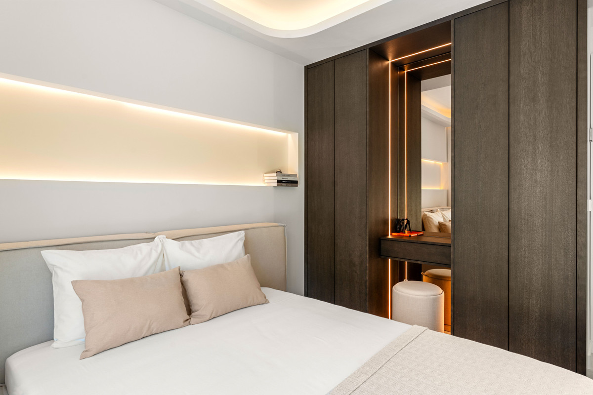 4 Bed Apartment for sale in The Golden Mile Costa Del Sol, Málaga, Spain