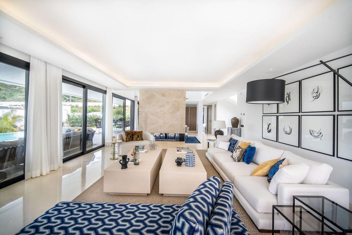 6 Bed Townhouse for sale in Nueva Andalucía Costa Del Sol, Málaga, Spain
