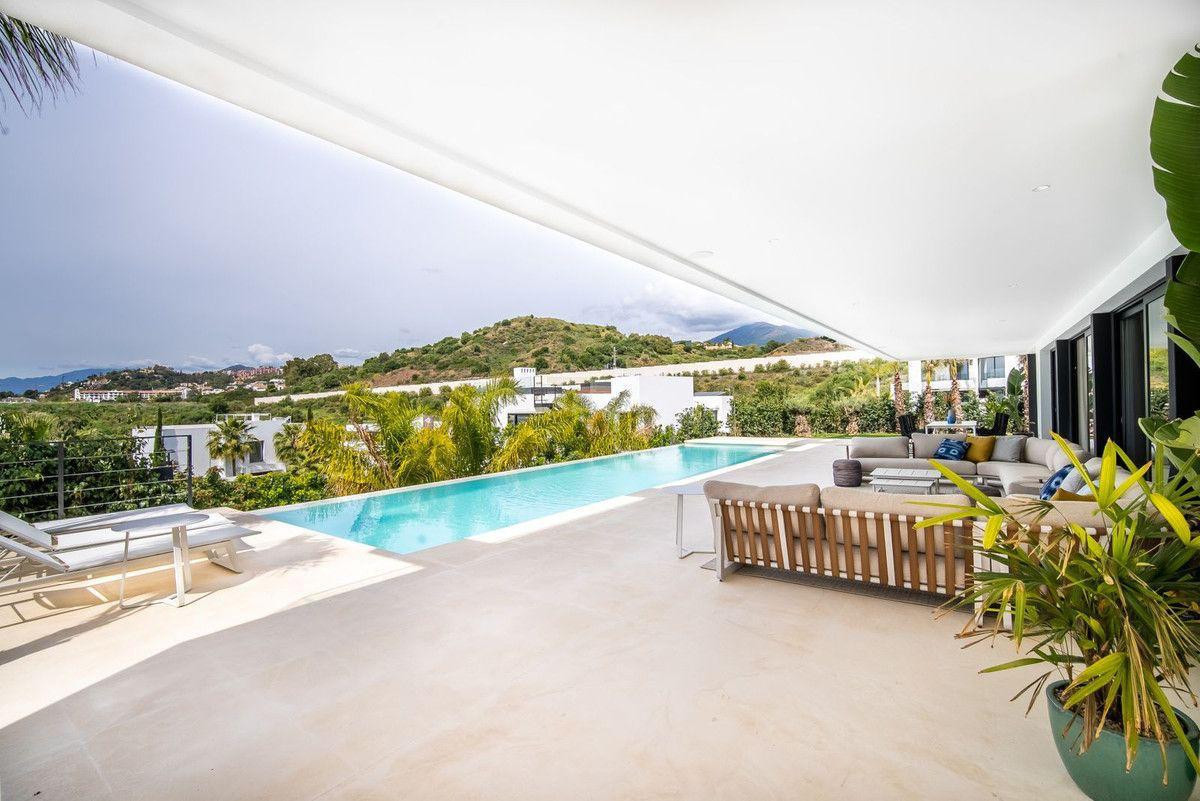 6 Bed Townhouse for sale in Nueva Andalucía Costa Del Sol, Málaga, Spain