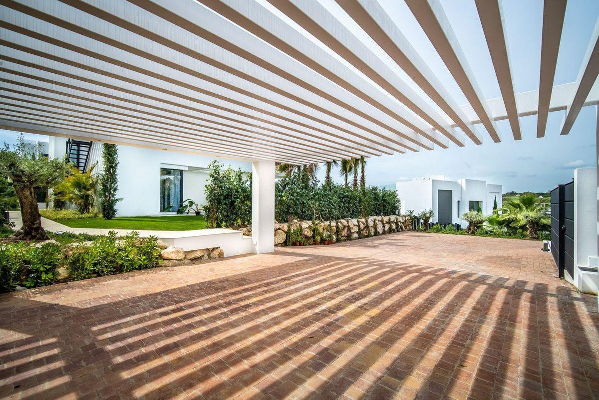 6 Bed Townhouse for sale in Nueva Andalucía Costa Del Sol, Málaga, Spain
