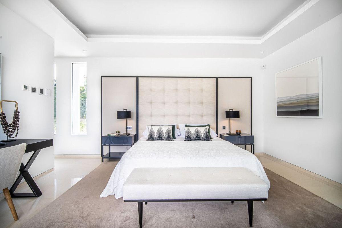 6 Bed Townhouse for sale in Nueva Andalucía Costa Del Sol, Málaga, Spain
