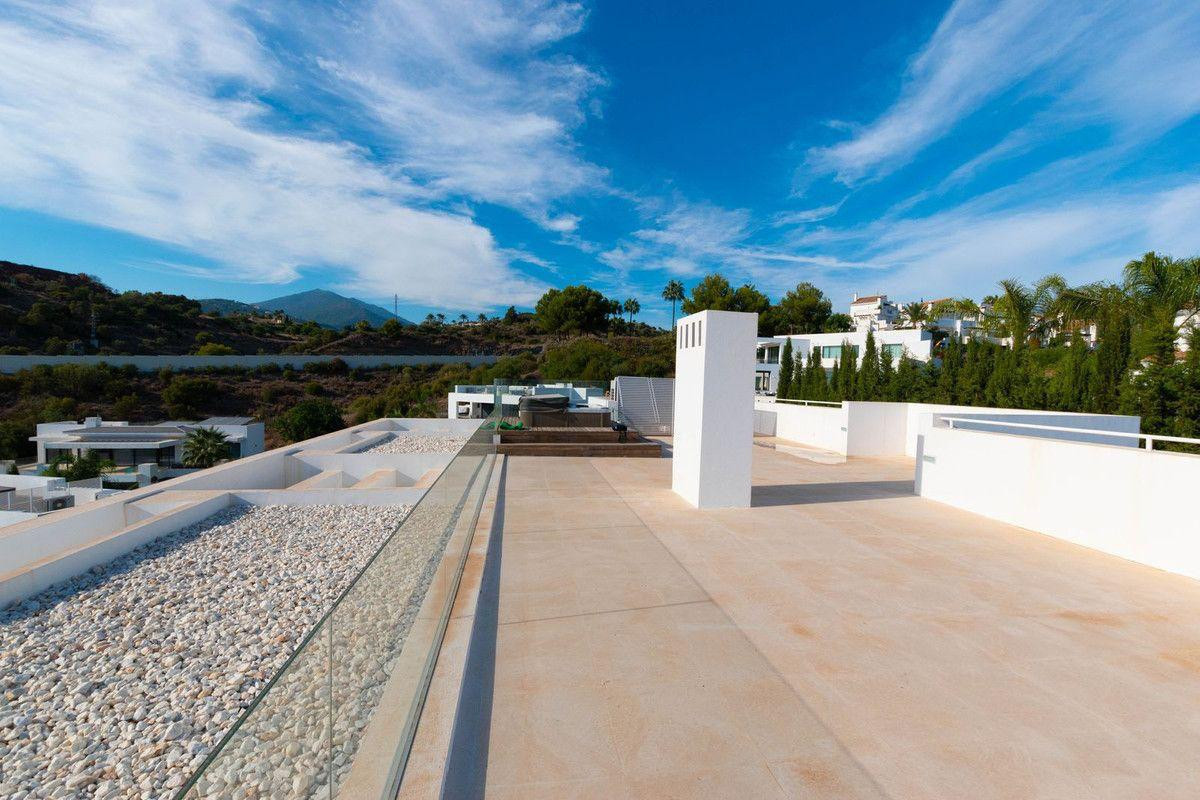 6 Bed Townhouse for sale in Nueva Andalucía Costa Del Sol, Málaga, Spain