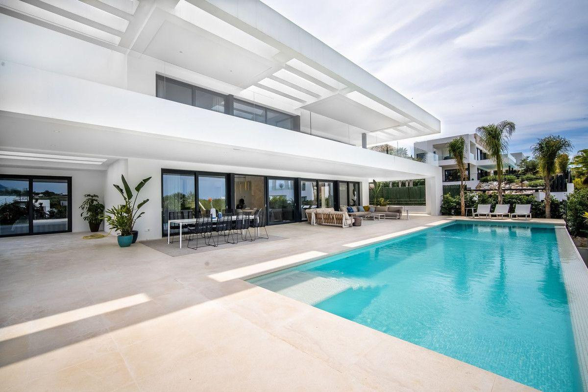 6 Bed Townhouse for sale in Nueva Andalucía Costa Del Sol, Málaga, Spain