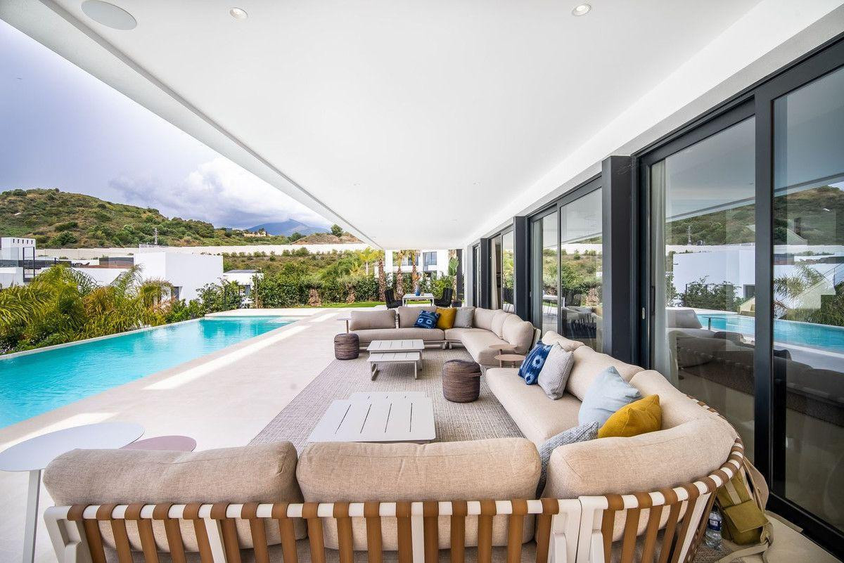 6 Bed Townhouse for sale in Nueva Andalucía Costa Del Sol, Málaga, Spain