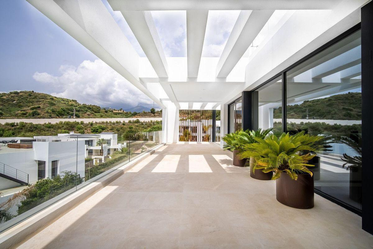 6 Bed Townhouse for sale in Nueva Andalucía Costa Del Sol, Málaga, Spain