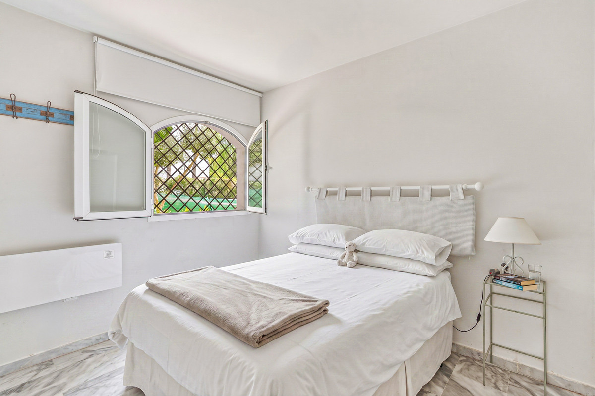 3 Bed Apartment for sale in Elviria Costa Del Sol, Málaga, Spain